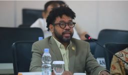 Perihal Pilkada 2024, Senator Filep Minta Menko Polhukam Dengarkan Aspirasi Hak Politik Orang Asli Papua - JPNN.com