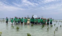 Beri Kontribusi di Hari Lingkungan Hidup, Hikvision Ikut Tanam Ribuan Bibit Mangrove - JPNN.com