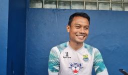 Penantian Panjang Dedi Kusnandar Bawa Persib Juara, Persembahkan Gelar Untuk Almarhum Ayah - JPNN.com