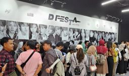 Ribuan K-POPers Meriahkan Hari Pertama Festival Pameran D’FESTA JAKARTA 2024 - JPNN.com