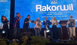 Rakorwil PAN Jateng, Zulhas Singgung Nasi Kotak & Kader Naik Angkot: Harus Tampil Glamor - JPNN.com