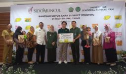 Sido Muncul Beri Bantuan Kepada 150 Anak Suspect Stunting di Cimahi - JPNN.com