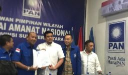 Pilkada Sumut 2024, Bobby Nasution Terima Surat Tugas dari PAN - JPNN.com