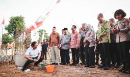 Pj Gubernur Al Muktabar Lakukan Ground Breaking Pembangunan Kantor Pusat Bank Banten - JPNN.com