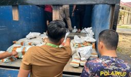 Penyelundupan 4 Ton Timah Digagalkan Polisi di Bangka Barat, Sopir Truk Ditangkap - JPNN.com