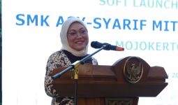 Menaker Ida Fauziyah Soft Launching SMK Asy-Syarif Mitra Industri, Begini Harapannya - JPNN.com