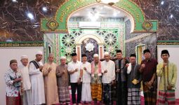 Andi Sumangerukka Berikan Sumbangan untuk Masjid di Kota Baubau Ini - JPNN.com