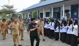 Para Mantan Guru Honorer Syukuran, Pj Bupati Singgung PPPK Part Time - JPNN.com