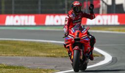 Hasil Sprint MotoGP Belanda: Pecco Bagnaia Terlalu Perkasa, Marquez Tumbang - JPNN.com