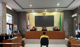 Sidang Pemalsuan Tanda Tangan di Karawang, Hakim Cecar Putra Terdakwa - JPNN.com