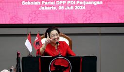 Bicara Pentingnya Pendidikan untuk Generasi Penerus, Megawati: Kurangi Namanya Bansos - JPNN.com
