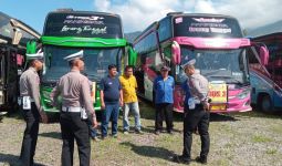 Polres Garut Razia Bus Wisatawan yang Pasang Klakson Telolet - JPNN.com