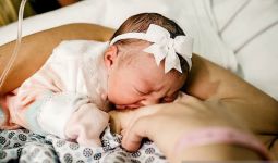 4 Manfaat Kolostrum bagi Bayi, Sungguh Dahsyat - JPNN.com