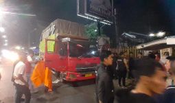 Sopir Truk Ditemukan Tewas Ketika Kendaraan Berhenti di Persimpangan - JPNN.com