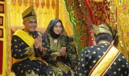 AKBP Dody Wirawijaya Dianugerahi Gelar Adat Datuk Seri Indra Bijaksana Negeri - JPNN.com
