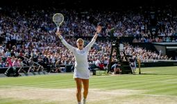 Jadi Juara Wimbledon 2024, Barbora Krejcikova Dapat Hadiah Rp 56 Miliar - JPNN.com