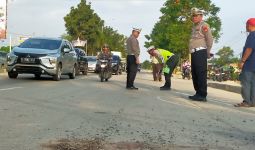 Senggolan dengan Truk, Pengendara Motor di Palembang Tewas di Tempat - JPNN.com