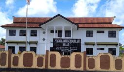 Sidang Pertama Praperadilan Mantan Bupati Kepulauan Tanimbar Ditunda, Ini Penyebabnya - JPNN.com