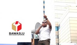 Warga Indonesia Timur Gelar Unjuk Rasa di Depan Gedung KPU dan Bawaslu - JPNN.com