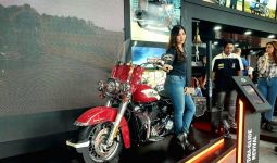 Harley Davidson Hydra Glide Revival Sapa Pengunjung GIIAS 2024, Edisi Terbatas - JPNN.com