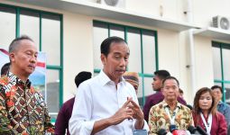 Jokowi Lepas Ekspor Sepatu dari Batang ke Amerika Serikat, Sebegini Jumlahnya - JPNN.com