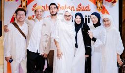 Wanda Hara Ternyata Tak Cuma Sekali Pakai Hijab Bareng Artis, Nih Buktinya - JPNN.com