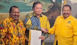 Golkar Berharap Gerindra Dukung John Tabo dan Ones Pahabol di Pilkada 2024 - JPNN.com