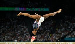 Emas Simone Biles cum suis Belum Cukup Membuat AS Pimpin Perolehan Medali Paris 2024 - JPNN.com