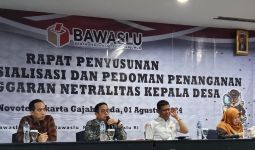 Bawaslu Mewanti-wanti Kepala Desa Jaga Netralitas di Pilkada Serentak 2024 - JPNN.com