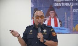 Bea Cukai Bogor Edukasi Masyarakat dan Satpol PP Agar Kenali Ciri-ciri Rokok Ilegal - JPNN.com