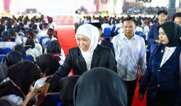 Khofifah Sukses Tingkatkan Kualitas Pendidikan Jatim Lewat Program Sekolah Gratis Berkualitas - JPNN.com