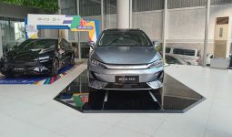 Baru Diluncurkan di GIIAS 2024, Begini Rasanya Geber BYD M6 Rute Jakarta-Bandung - JPNN.com