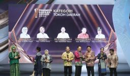 Kamarudin Muten Raih Penghargaan Nasional Pimpinan Daerah Award 2024 - JPNN.com