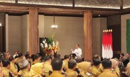 Kumpulkan Gubernur se-Indonesia, Jokowi: Selamat Datang di IKN - JPNN.com