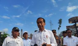 Momen Jokowi Ditanya soal Nasib Joni yang Gagal Seleksi TNI, Hmmm - JPNN.com