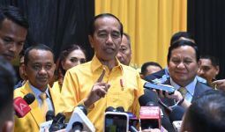 Jokowi Memuji Golkar Tbk, Bahlil: Bajunya Sudah Kuning - JPNN.com