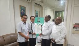 PKB Resmi Usung Willem Wandik-Aloysius Giyai di Pilgub Papua Tengah - JPNN.com