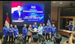 Demokrat Resmi Usung Agustinus – Soleman di Pilkada SBD 2024 - JPNN.com