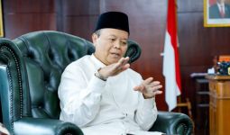 DPR Percepat Konsultasi & Menyetujui PKPU Pilkada Sesuai Putusan MK, HNW Beri Apresiasi - JPNN.com