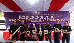 Bea Cukai Gagalkan Penyelundupan Rotan di Pelabuhan Dwikora, Modus Eksportir Terbongkar - JPNN.com