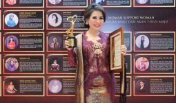 Komitmen Berdayakan Perempuan, Meiline Tenardi Raih Woman Empower Woman Award 2024 - JPNN.com