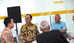 Bank Mandiri Taspen Gelar Program Direktur Menyapa Nasabah di 3 Kantor Cabang - JPNN.com