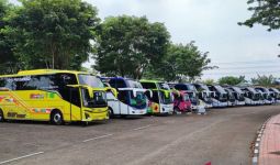 Kantong Parkir di Jakarta Timur Mulai Dipenuhi Bus Jemaat Misa Akbar Paus Fransiskus - JPNN.com