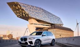 Siap-Siap, BMW Bakal Jual Mobil Hidrogen Pertamanya - JPNN.com