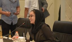 Picu Kegaduhan di Medsos, Eks Asisten Stafsus Presiden Yasmin Nur Minta Maaf - JPNN.com