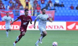 Luapan Kecewa Marc Klok Seusai Persib Bandung Imbang Lawan PSM Makassar - JPNN.com