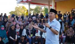 ASR Disambut Hangat di Pomalaa, Sampaikan Komitmen untuk Pendidikan & Kompetensi Guru - JPNN.com