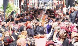 Ritual Sakral Ajun Arah Ditampilkan di Festival Lek Nagroi, Bentuk Pelestarian Tradisi - JPNN.com