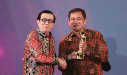 KSAD Jenderal TNI Maruli Simanjuntak Meraih Nawacita Award 2024 - JPNN.com