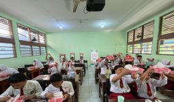 Kitabisa & Laznas Salam Setara Berikan Sarapan Sehat Kepada Siswa SD di Jabodetabek - JPNN.com